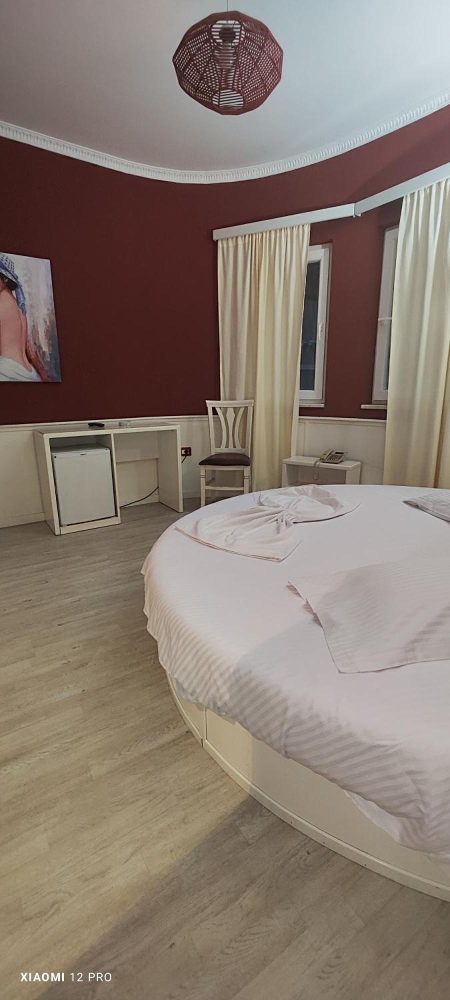 Hotel Kastria Tiranë Ngoại thất bức ảnh