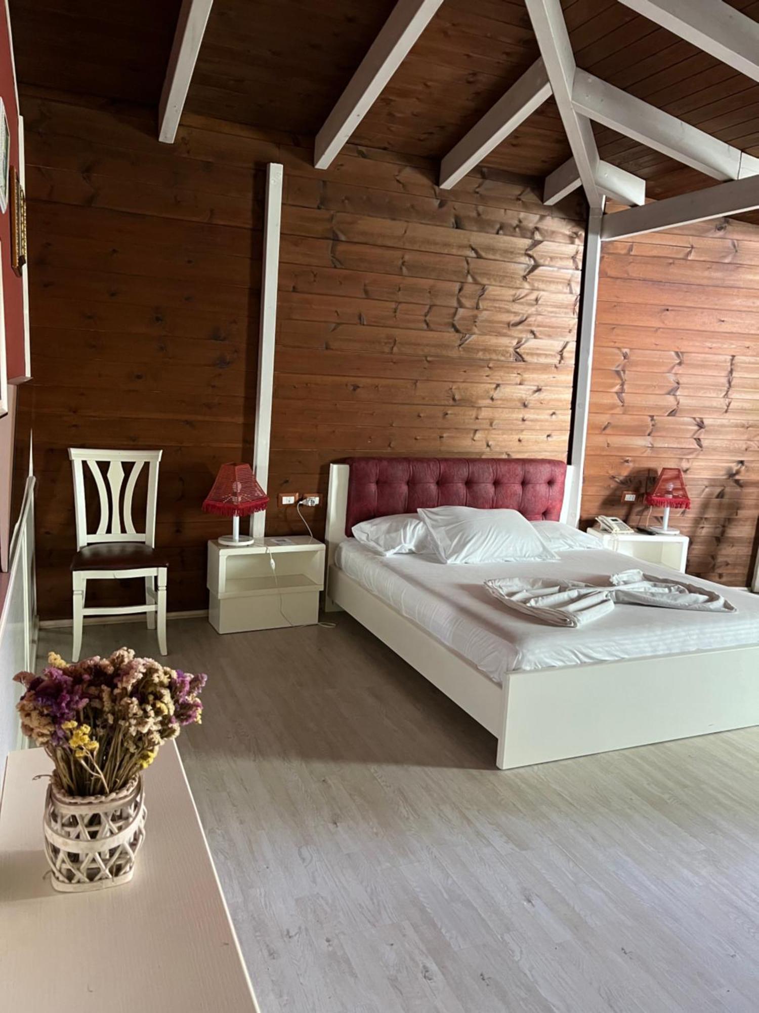 Hotel Kastria Tiranë Ngoại thất bức ảnh