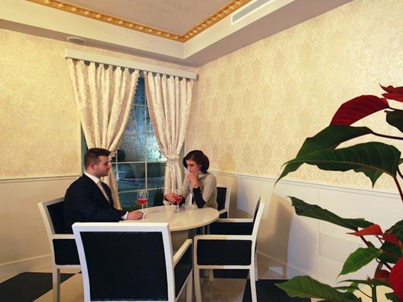 Hotel Kastria Tiranë Ngoại thất bức ảnh