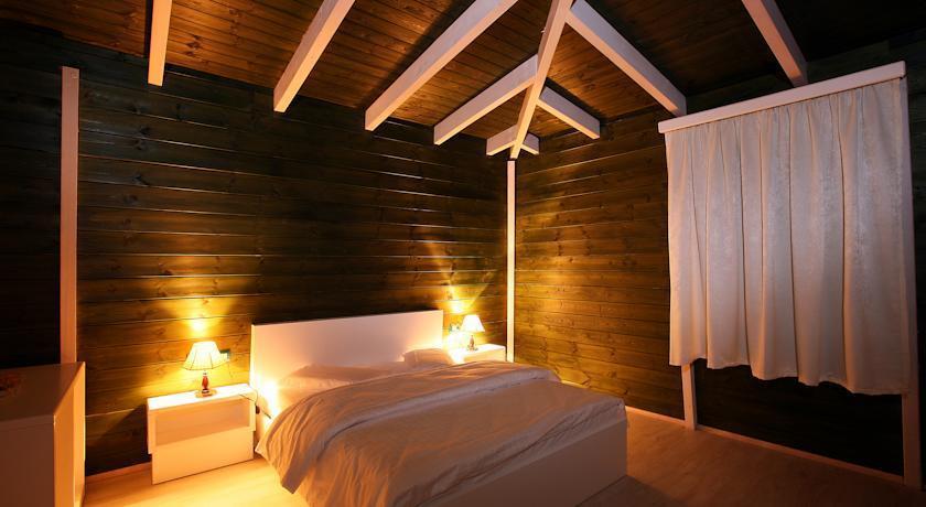Hotel Kastria Tiranë Ngoại thất bức ảnh